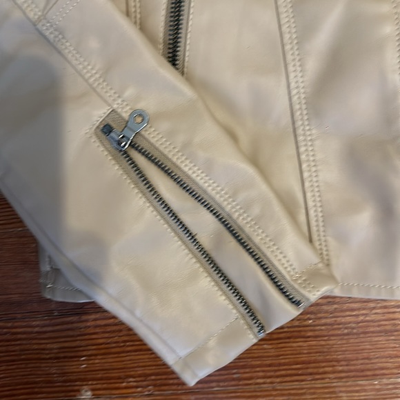 Women's Beige Faux Leather Jacket - Picture 3 of 5